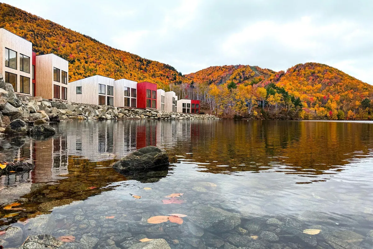 Cormorant Rock chalets surrounded by autumn colours